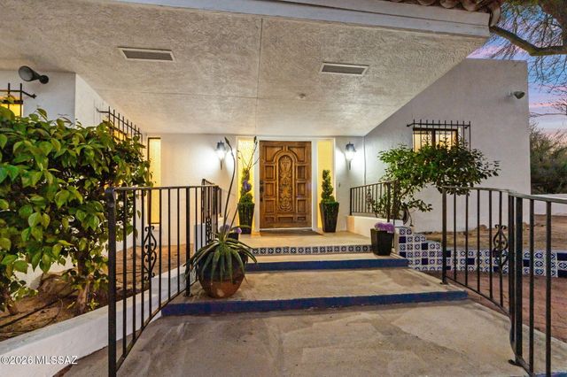 475 W Valoro Drive, Tucson, AZ 85737