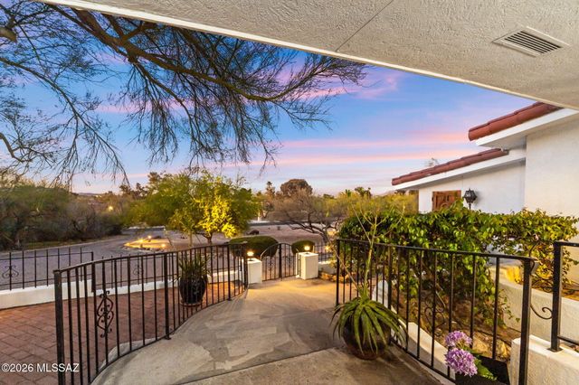 475 W Valoro Drive, Tucson, AZ 85737