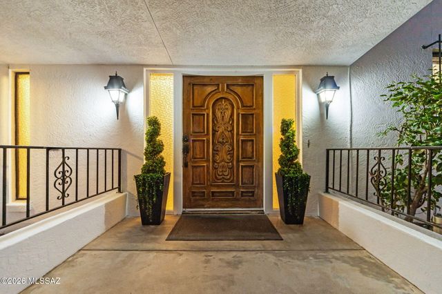 475 W Valoro Drive, Tucson, AZ 85737