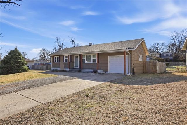 500 N 81st Terrace, Kansas City, KS 66112