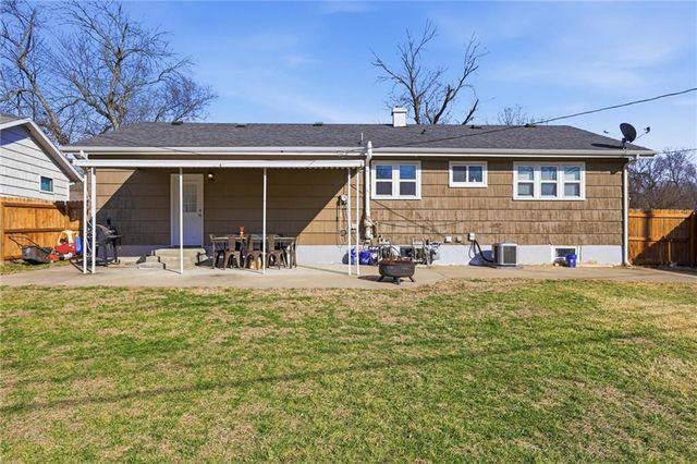 500 N 81st Terrace, Kansas City, KS 66112