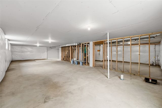 3116 NW 27th Circle, Ankeny, IA 50023