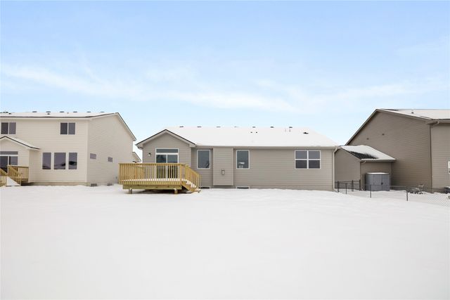 3116 NW 27th Circle, Ankeny, IA 50023