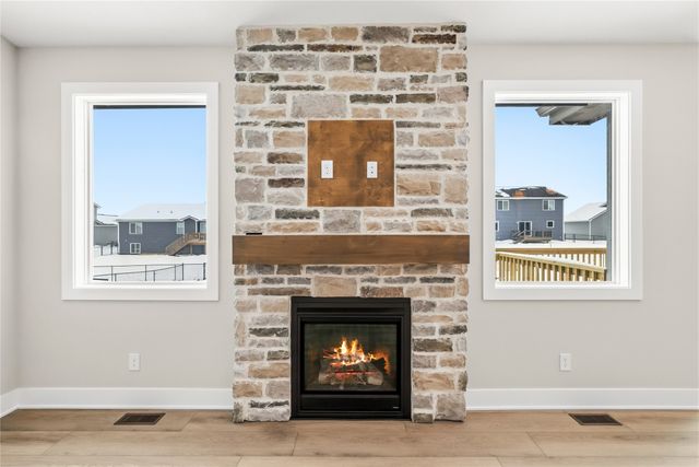 3116 NW 27th Circle, Ankeny, IA 50023