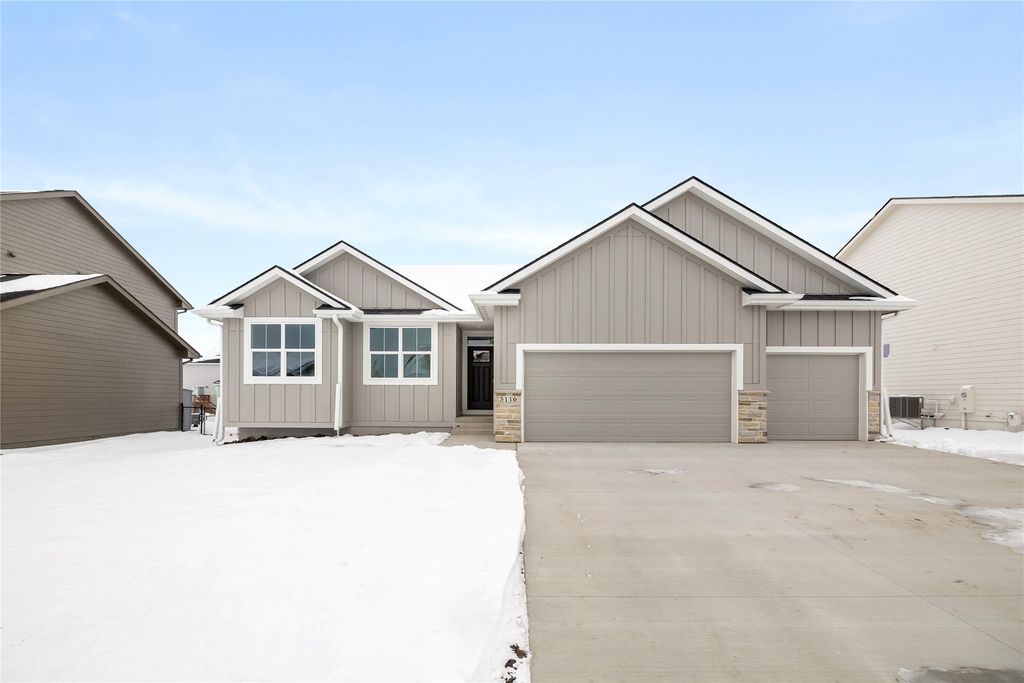 3116 NW 27th Circle, Ankeny, IA 50023