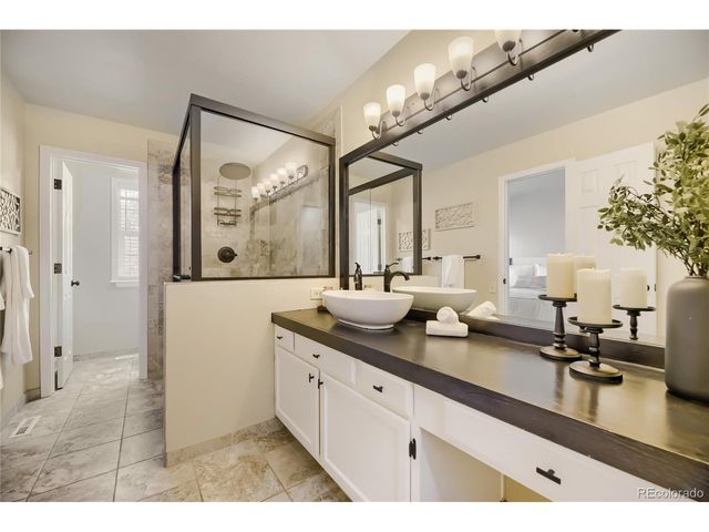2902 W Long Cir B, Littleton, CO 80120