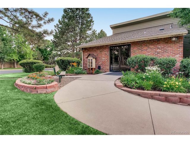 2902 W Long Cir B, Littleton, CO 80120