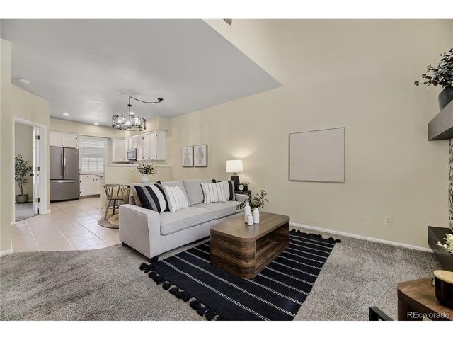 2902 W Long Cir B, Littleton, CO 80120