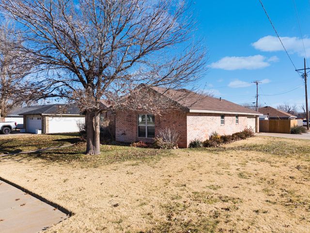 1321 Morton Avenue, Dumas, TX 79029