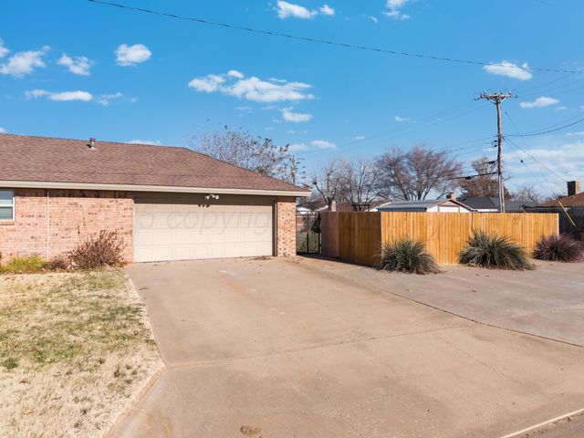 1321 Morton Avenue, Dumas, TX 79029