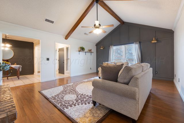 1321 Morton Avenue, Dumas, TX 79029