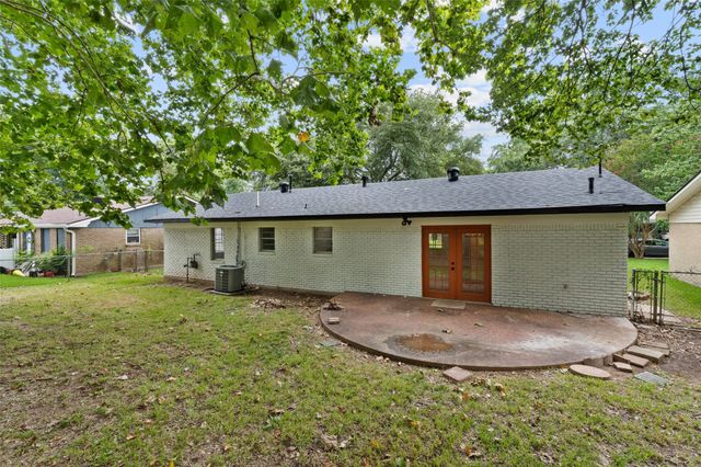 2517 Captain Sawyer Drive, Shreveport, LA 71104