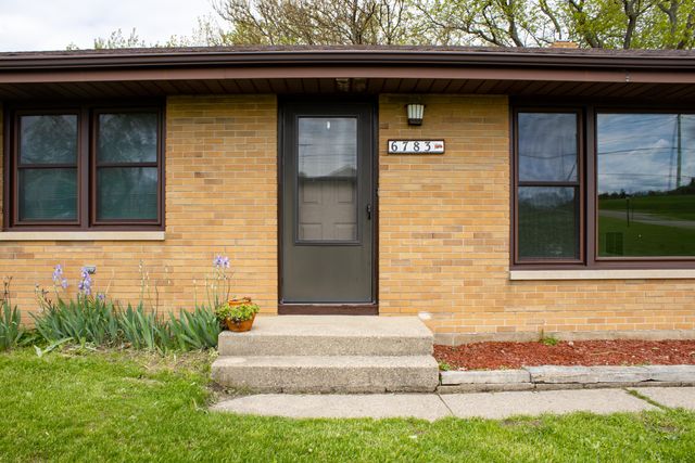 6783 Red Arrow Highway, Coloma Twp, MI 49038
