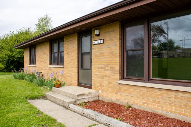 6783 Red Arrow Highway, Coloma Twp, MI 49038
