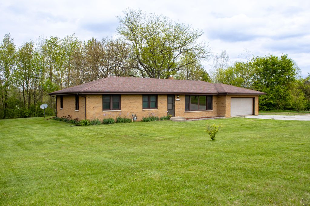 6783 Red Arrow Highway, Coloma Twp, MI 49038
