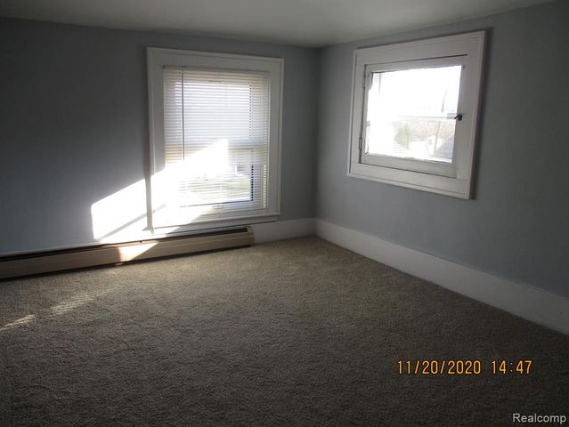 160 S Roehrig, Trenton, MI 48183