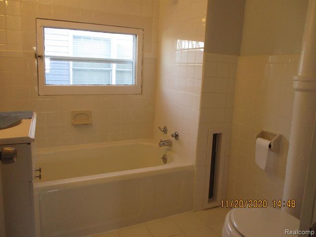 160 S Roehrig, Trenton, MI 48183