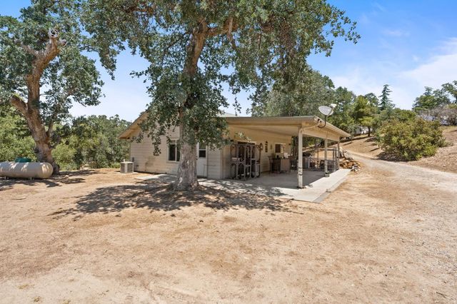 46374 Oonay Nation Road, Coarsegold, CA 93614