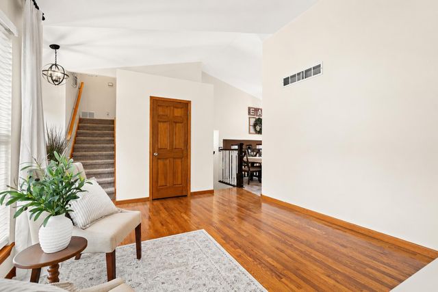358 Cori Court, Valparaiso, IN 46383