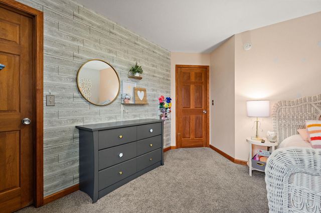 358 Cori Court, Valparaiso, IN 46383