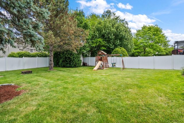 358 Cori Court, Valparaiso, IN 46383