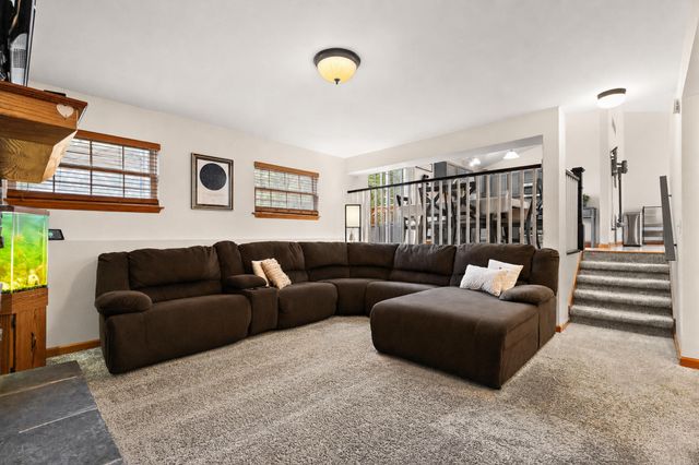 358 Cori Court, Valparaiso, IN 46383