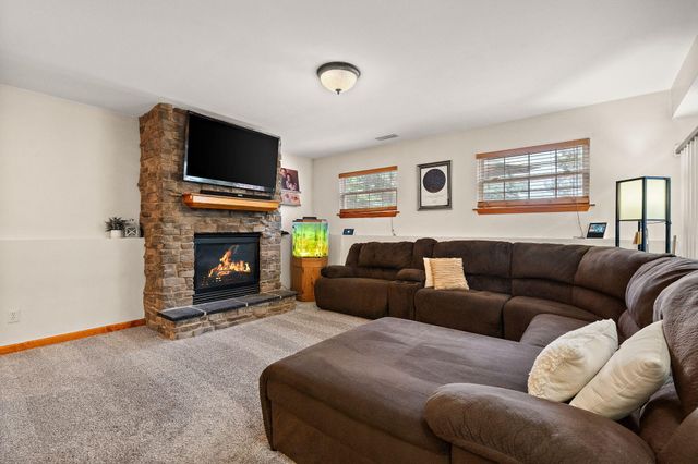 358 Cori Court, Valparaiso, IN 46383