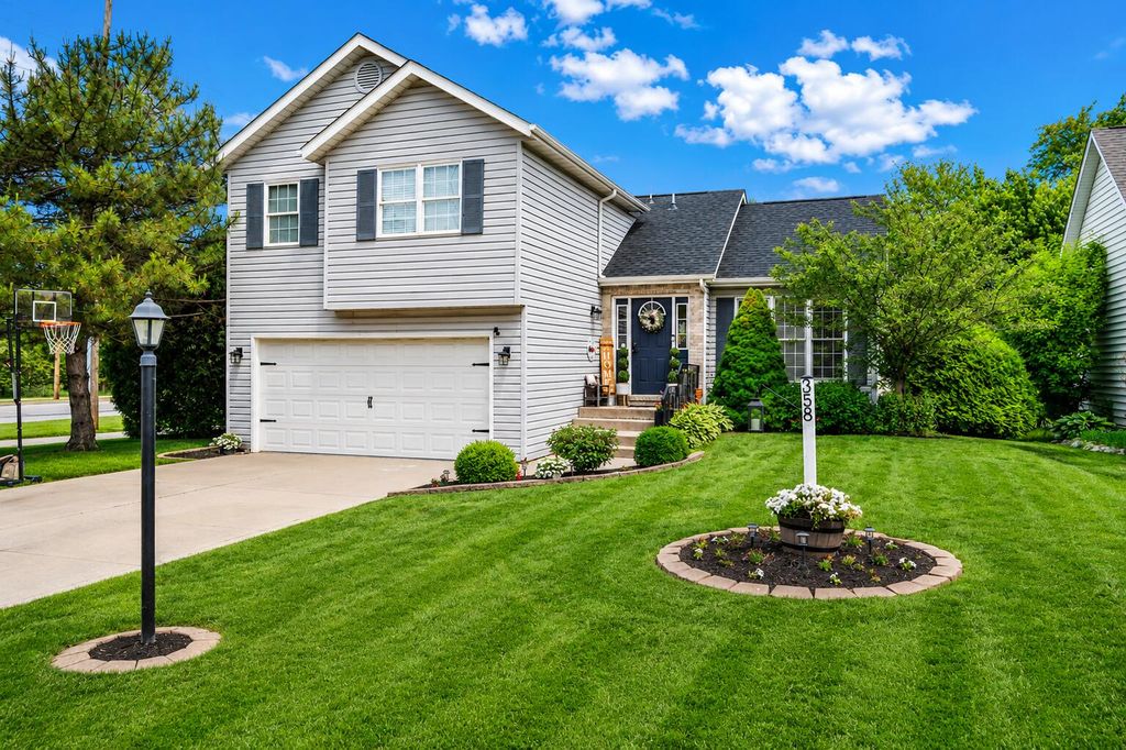 358 Cori Court, Valparaiso, IN 46383