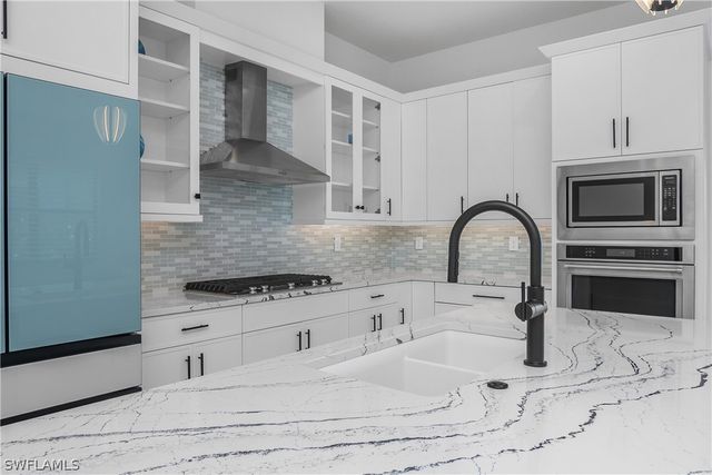 14854 Loggerhead DR, Naples, FL 34120