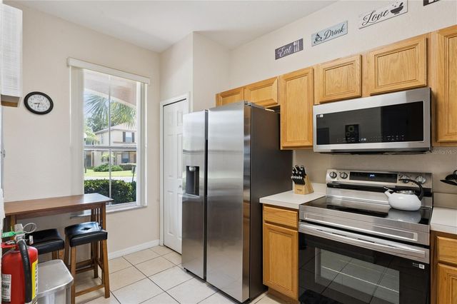570 CALABRIA AVENUE, Davenport, FL 33897