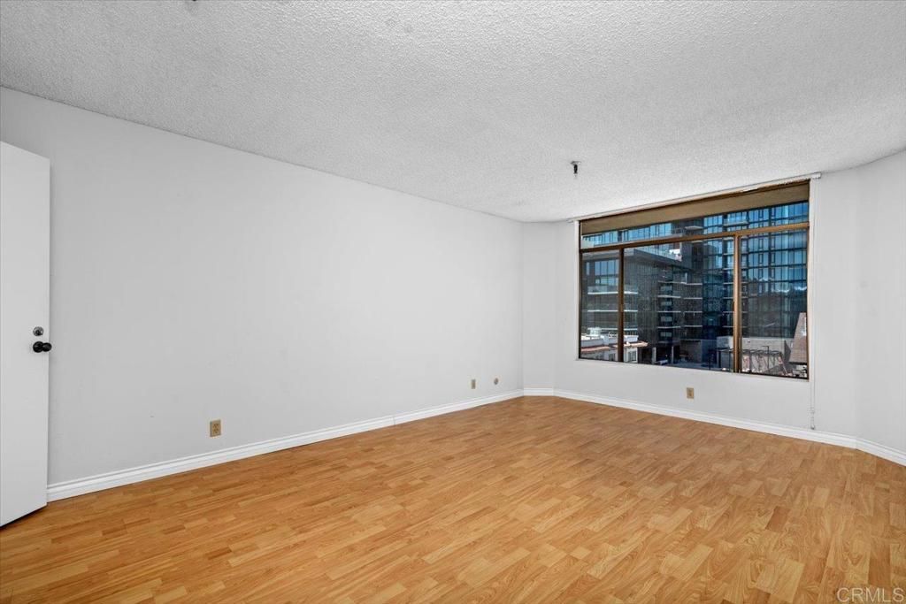 Image 17 of property listing at 3290 6Th Avenue 4C, San Diego, CA 92103