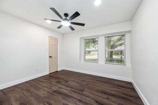 1908 Maxwell Circle, Alvin, TX 77511