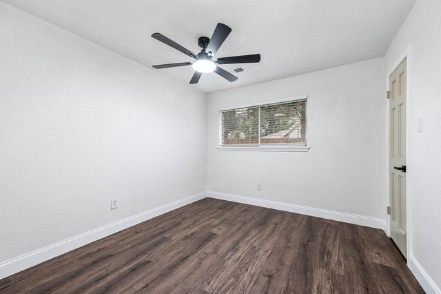 1908 Maxwell Circle, Alvin, TX 77511