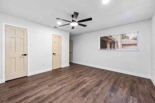 1908 Maxwell Circle, Alvin, TX 77511