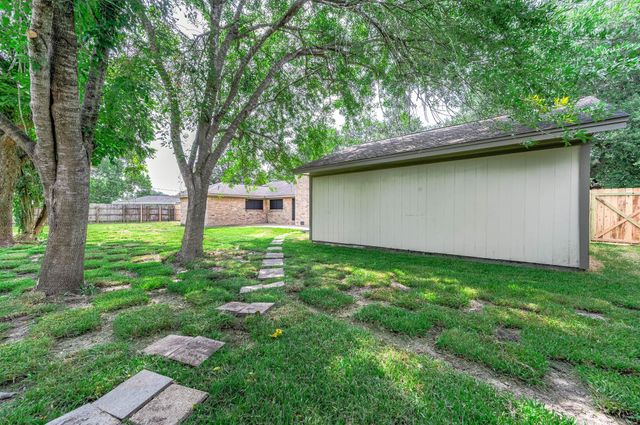 1908 Maxwell Circle, Alvin, TX 77511