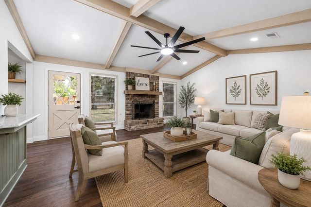 1908 Maxwell Circle, Alvin, TX 77511
