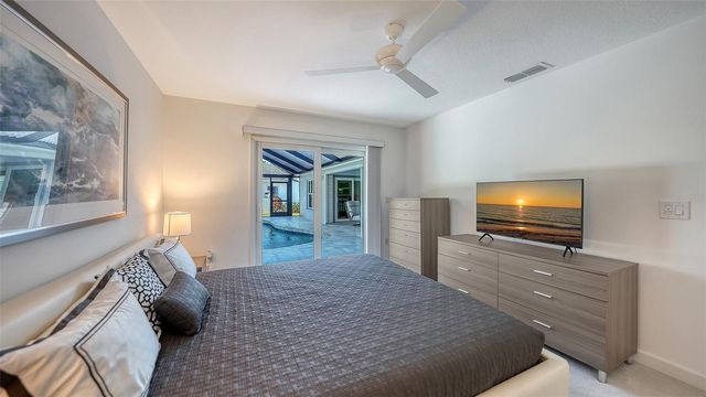 6948 STETSON STREET CIRCLE, Sarasota, FL 34243