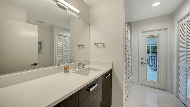 6948 STETSON STREET CIRCLE, Sarasota, FL 34243