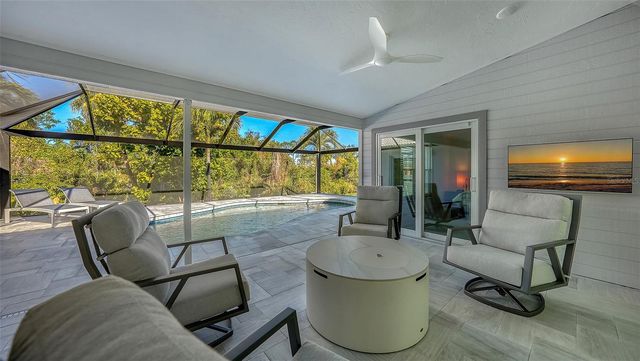 6948 STETSON STREET CIRCLE, Sarasota, FL 34243