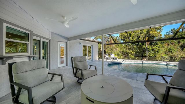 6948 STETSON STREET CIRCLE, Sarasota, FL 34243