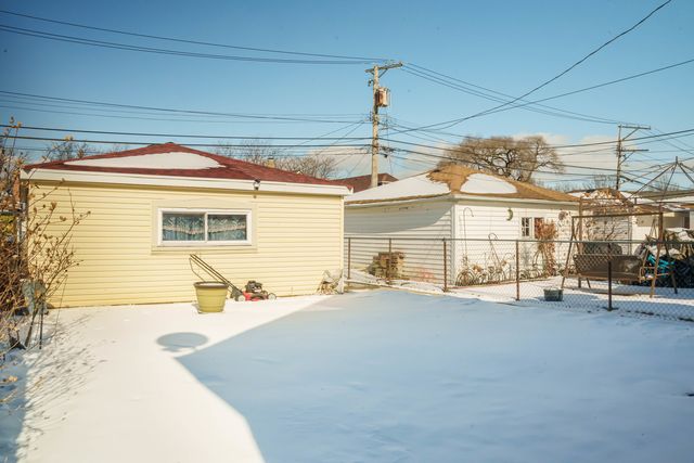 3912 W 55th Place, Chicago, IL 60629