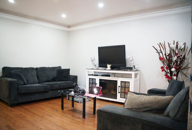 3912 W 55th Place, Chicago, IL 60629