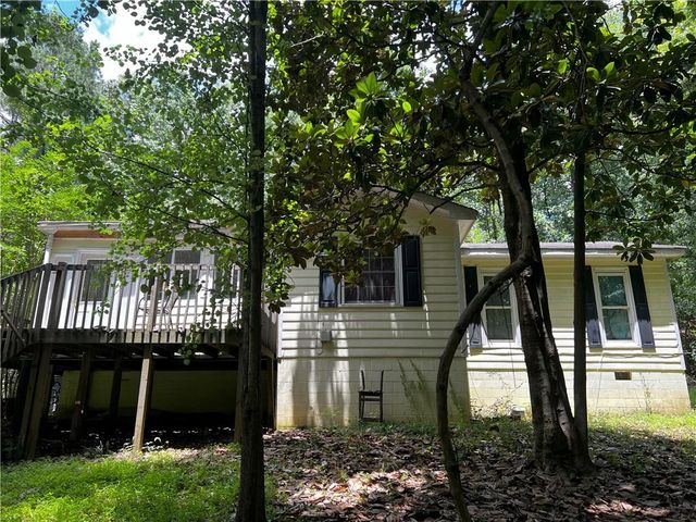 7362 Cross Creek SE Drive, Acworth, GA 30102