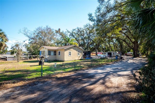 10507 MAIN STREET, Thonotosassa, FL 33592