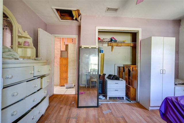 10507 MAIN STREET, Thonotosassa, FL 33592