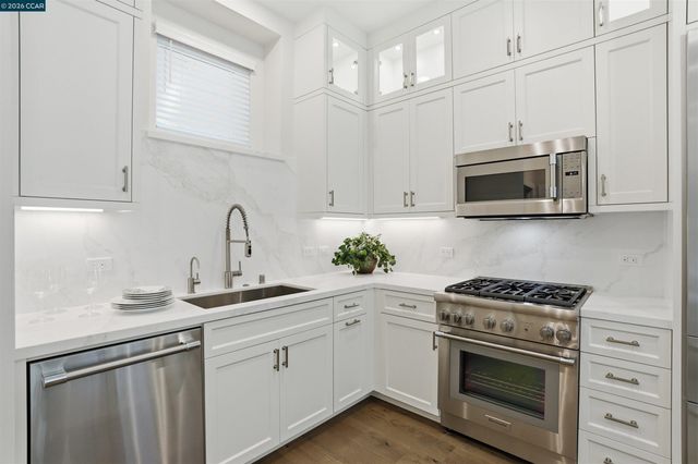 80 Woodbury Highlands Place 16, Lafayette, CA 94549