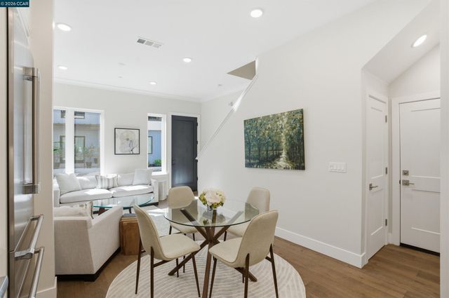 80 Woodbury Highlands Place 16, Lafayette, CA 94549