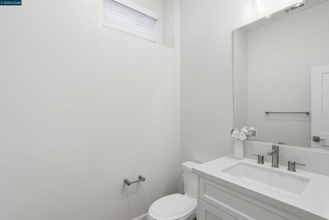 80 Woodbury Highlands Place 16, Lafayette, CA 94549