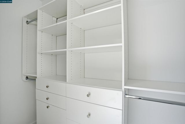 80 Woodbury Highlands Place 16, Lafayette, CA 94549