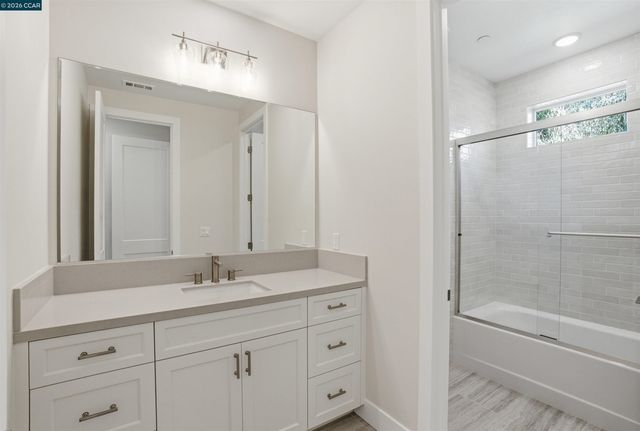 80 Woodbury Highlands Place 16, Lafayette, CA 94549